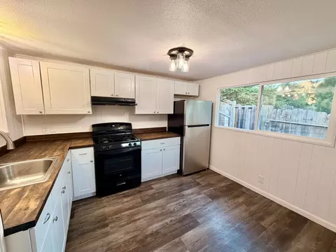 22099 Hidden Valley Dr, Redding, CA 96003 photo 12