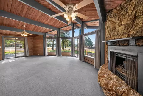 Living - 20356 Pickford Way, Redding, CA 96002 photo 3 of 5