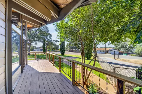 Exterior - 20356 Pickford Way, Redding, CA 96002 photo 10 of 17