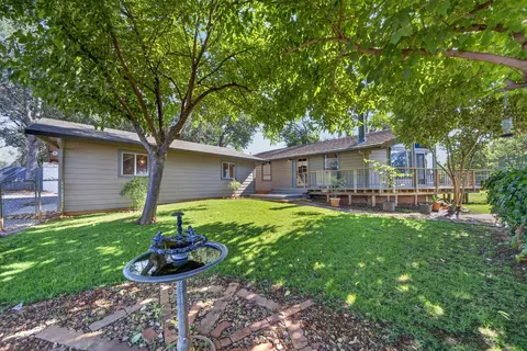 Exterior - 20356 Pickford Way, Redding, CA 96002 photo 6 of 17