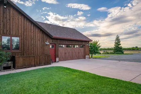 Exterior - 15170 China Rapids Dr, Red Bluff, CA 96080 photo 10 of 18