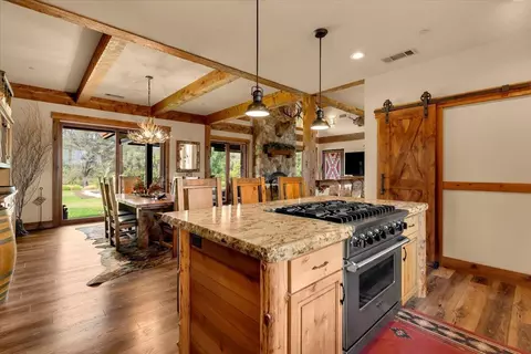 Kitchen - 15170 China Rapids Dr, Red Bluff, CA 96080 photo 2 of 5