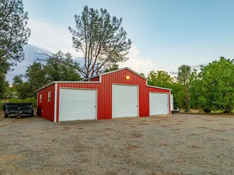 Exterior - 15170 China Rapids Dr, Red Bluff, CA 96080 photo 15 of 18