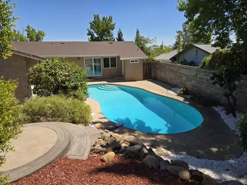 Exterior - 3235 Stratford Ave, Redding, CA 96001 photo 2 of 6