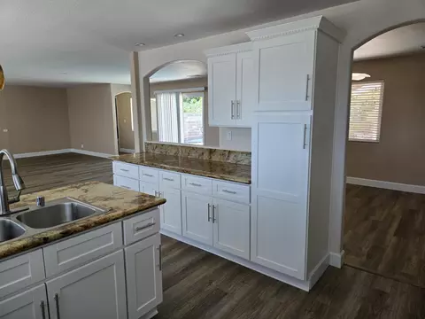 Kitchen - 3235 Stratford Ave, Redding, CA 96001 photo 3 of 4