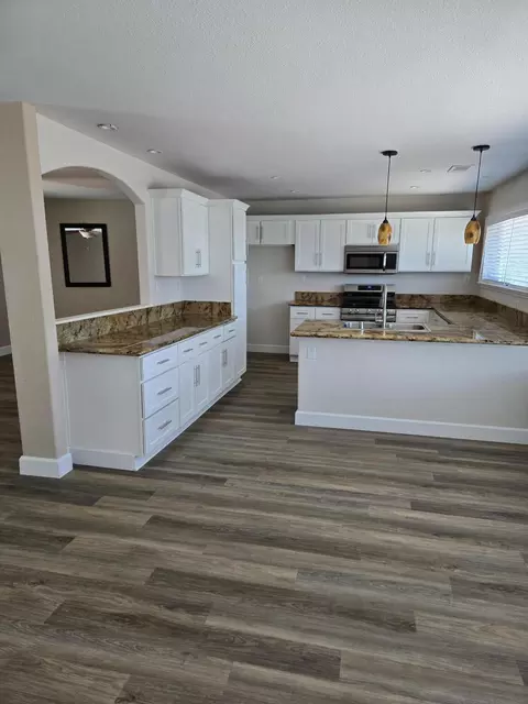 Kitchen - 3235 Stratford Ave, Redding, CA 96001 photo 1 of 4
