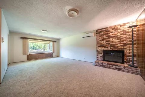 Living - 1654 El Dorado Way, Redding, CA 96002 photo 1 of 2