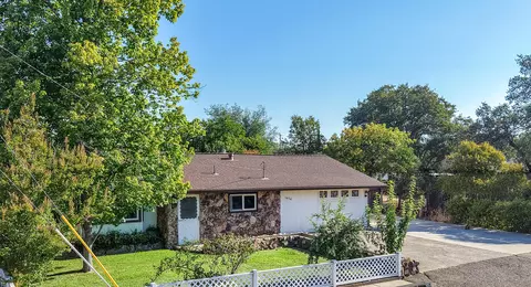 Exterior - 1654 El Dorado Way, Redding, CA 96002 photo 10 of 10