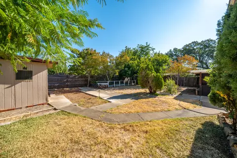 Exterior - 1654 El Dorado Way, Redding, CA 96002 photo 7 of 10