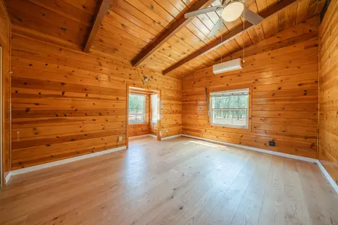 Bedroom - 13613 Jaybird Way, Redding, CA 96003 photo 1 of 5