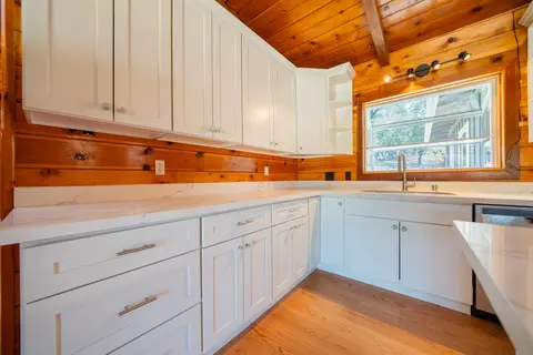 Kitchen - 13613 Jaybird Way, Redding, CA 96003 photo 3 of 4