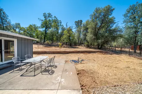Exterior - 13613 Jaybird Way, Redding, CA 96003 photo 5 of 9