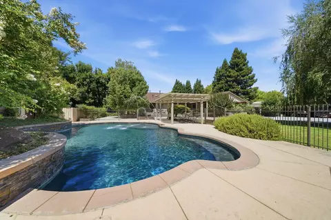 Exterior - 3339 Dodson Ln, Anderson, CA 96007 photo 34 of 35