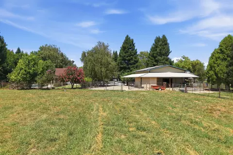 Exterior - 3339 Dodson Ln, Anderson, CA 96007 photo 6 of 35