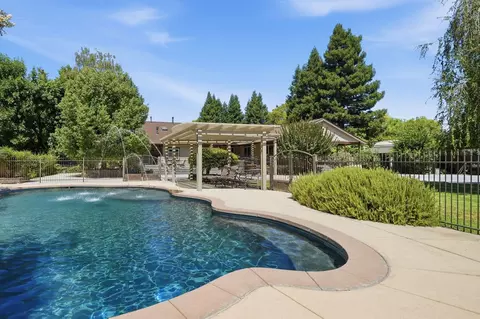 Exterior - 3339 Dodson Ln, Anderson, CA 96007 photo 33 of 35
