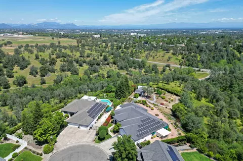 View/Area - 3025 Misty Glen Dr, Redding, CA 96001 photo 8 of 12