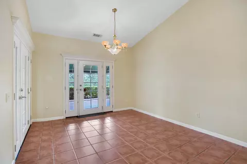 Entry Way - 3025 Misty Glen Dr, Redding, CA 96001 photo 2 of 3