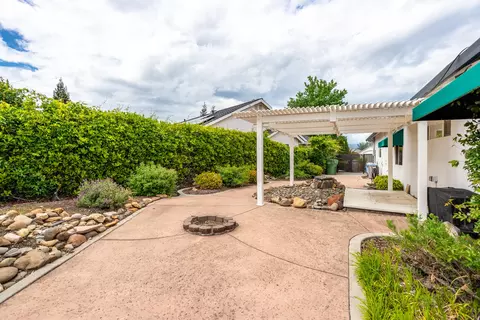 Exterior - 3025 Misty Glen Dr, Redding, CA 96001 photo 11 of 39