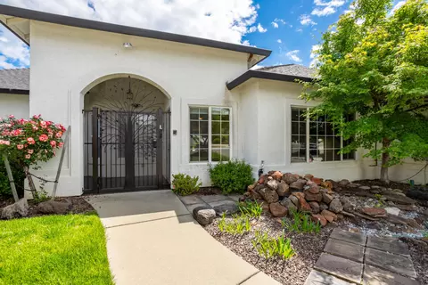 Exterior - 3025 Misty Glen Dr, Redding, CA 96001 photo 2 of 39