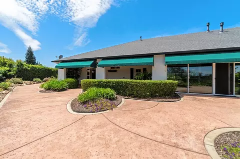 Exterior - 3025 Misty Glen Dr, Redding, CA 96001 photo 18 of 39