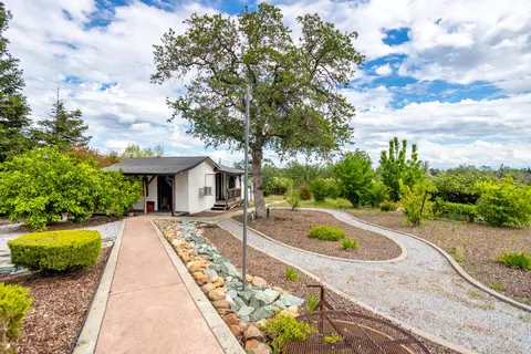 Exterior - 3025 Misty Glen Dr, Redding, CA 96001 photo 13 of 39