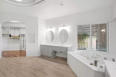 Bath - 3025 Misty Glen Dr, Redding, CA 96001 photo 1 of 6