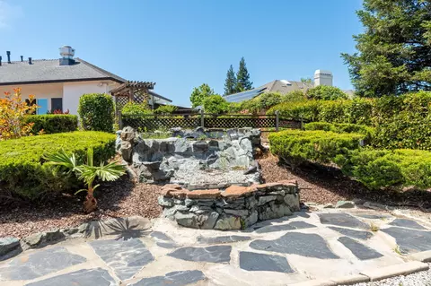 Exterior - 3025 Misty Glen Dr, Redding, CA 96001 photo 38 of 39