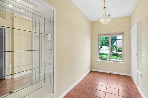 Entry Way - 3025 Misty Glen Dr, Redding, CA 96001 photo 3 of 3