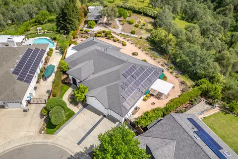 View/Area - 3025 Misty Glen Dr, Redding, CA 96001 photo 7 of 12