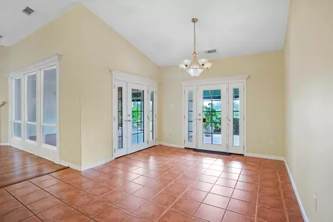 Entry Way - 3025 Misty Glen Dr, Redding, CA 96001 photo 1 of 3