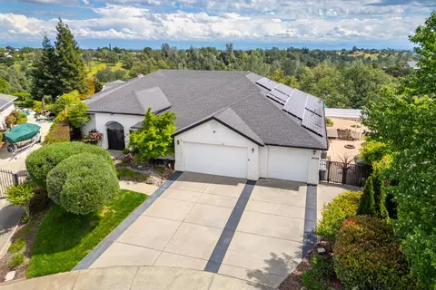 View/Area - 3025 Misty Glen Dr, Redding, CA 96001 photo 3 of 12