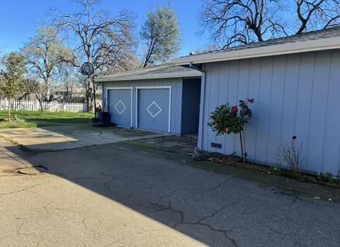 Exterior - 2663 Irwin Rd, Redding, CA 96002 photo 2 of 5