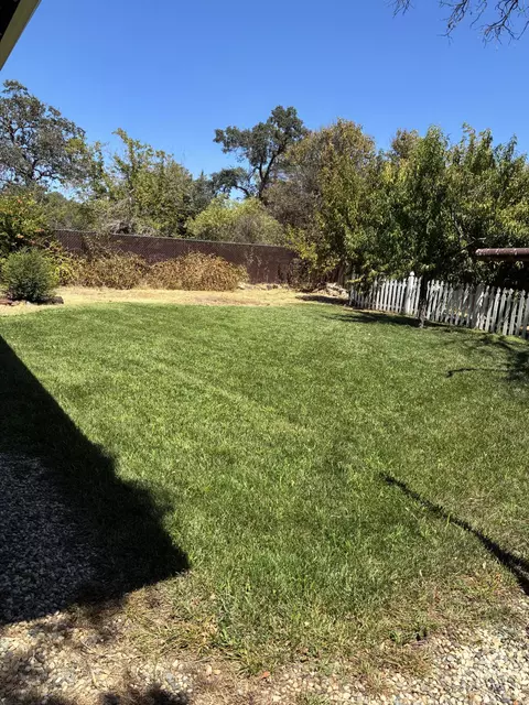Exterior - 2663 Irwin Rd, Redding, CA 96002 photo 5 of 5