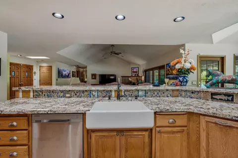 Kitchen - 1533 Arroyo Manor Dr, Redding, CA 96003 photo 5 of 5