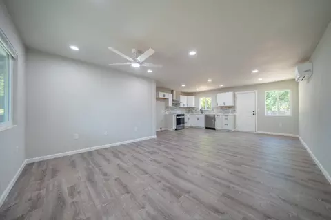 Living - 1874 Hartnell Ave, Redding, CA 96002 photo 2 of 6