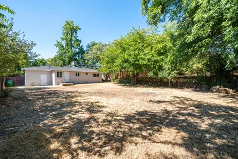 Exterior - 1874 Hartnell Ave, Redding, CA 96002 photo 6 of 6