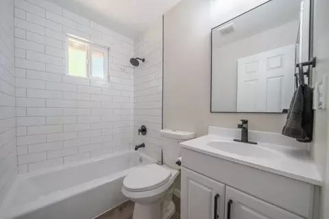 Bath - 1874 Hartnell Ave, Redding, CA 96002 photo 1 of 1