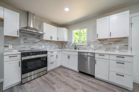 Kitchen - 1874 Hartnell Ave, Redding, CA 96002 photo 1 of 1
