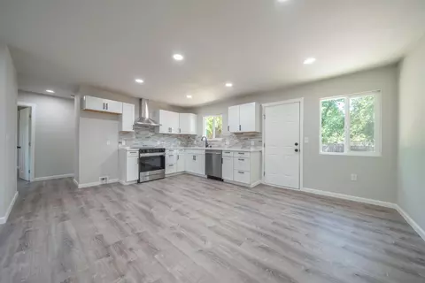 Living - 1874 Hartnell Ave, Redding, CA 96002 photo 6 of 6