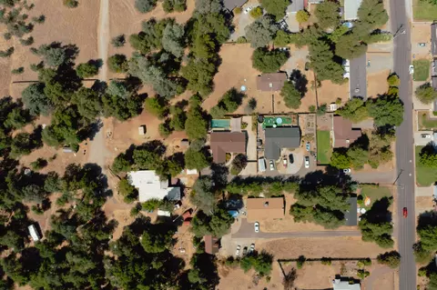 View/Area - 1157 Harpole Rd, Redding, CA 96002 photo 3 of 6