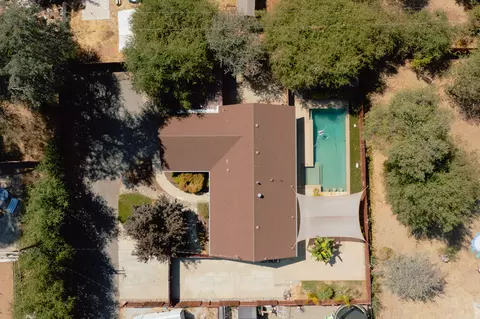 View/Area - 1157 Harpole Rd, Redding, CA 96002 photo 2 of 6