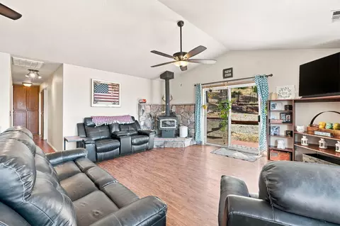 Living - 28612 Alpine Way, Shingletown, CA 96088 photo 2 of 4