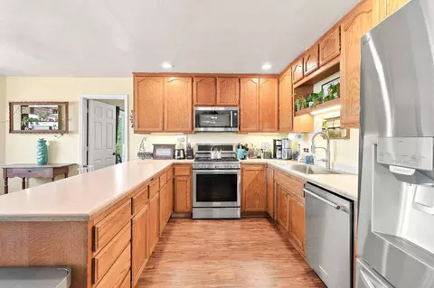 Kitchen - 28612 Alpine Way, Shingletown, CA 96088 photo 2 of 2