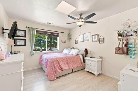 Bedroom - 28612 Alpine Way, Shingletown, CA 96088 photo 3 of 6