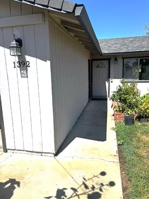 1392 Whistling Dr, Redding, CA 96003 photo 2
