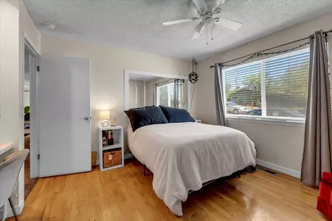 Bedroom - 1394 Mistletoe Ln, Redding, CA 96002 photo 1 of 3