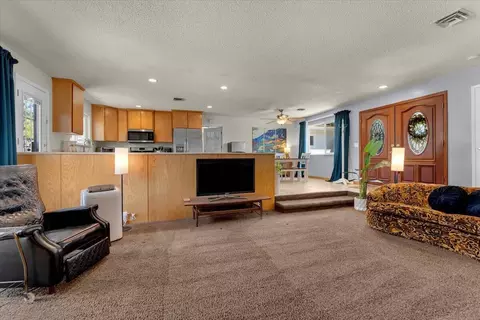 Living - 1394 Mistletoe Ln, Redding, CA 96002 photo 1 of 2