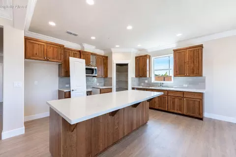 2508 Lawn Ln, Redding, CA 96002 photo 7