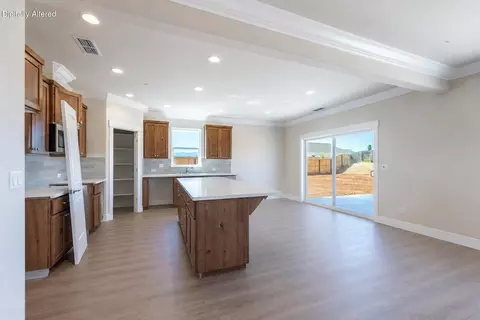 2508 Lawn Ln, Redding, CA 96002 photo 5