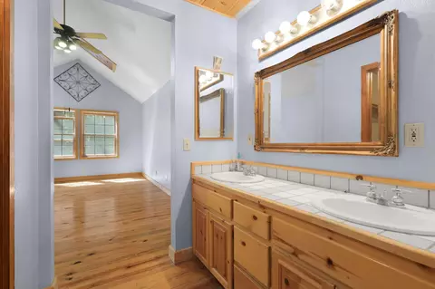 Bath - 34540 Twin Cedars Rd, Shingletown, CA 96088 photo 3 of 4